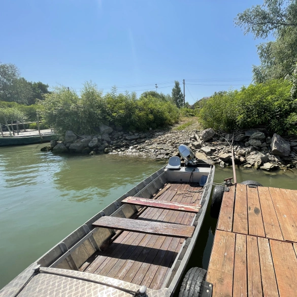 Plimbări cu barca la Pensiunea Pagaya