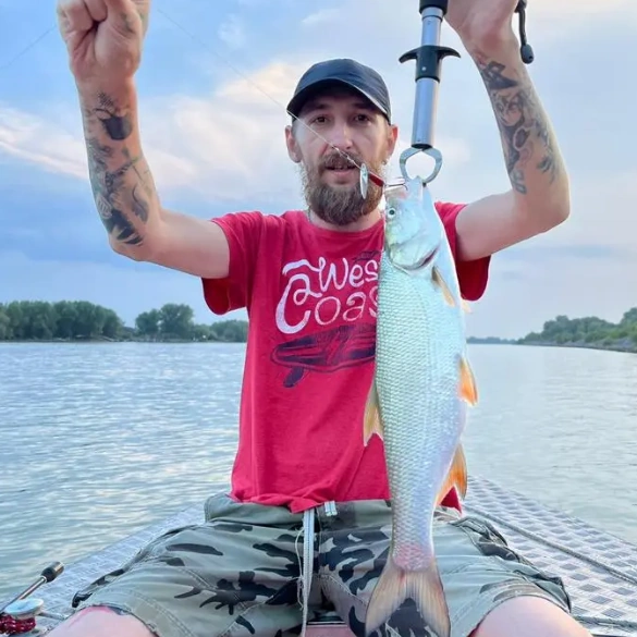 Pescuit la Pensiunea Pagaya