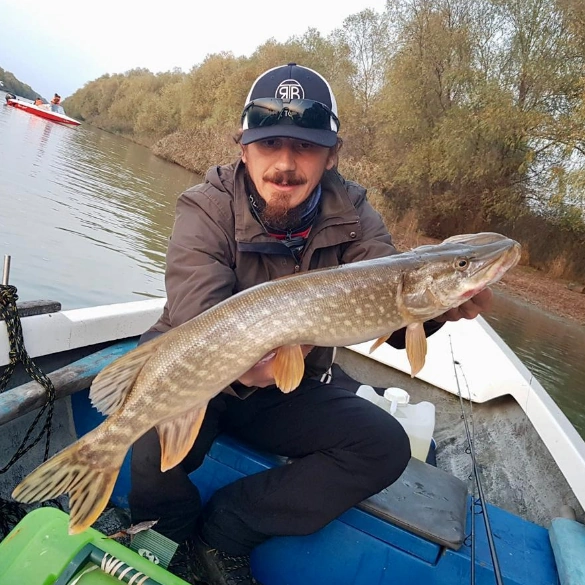 Pescuit la Pensiunea Pagaya